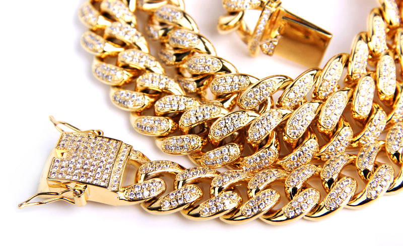 Cuban link chain 13mm fully iced with custom clasp – Bijouterie Gonin